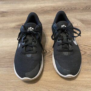 Women's Nike Experience Run 11